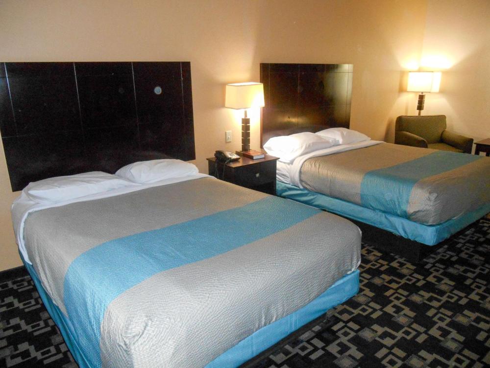 Queen Room with Two Queen Beds - Disability Access - Non-Smoking interior